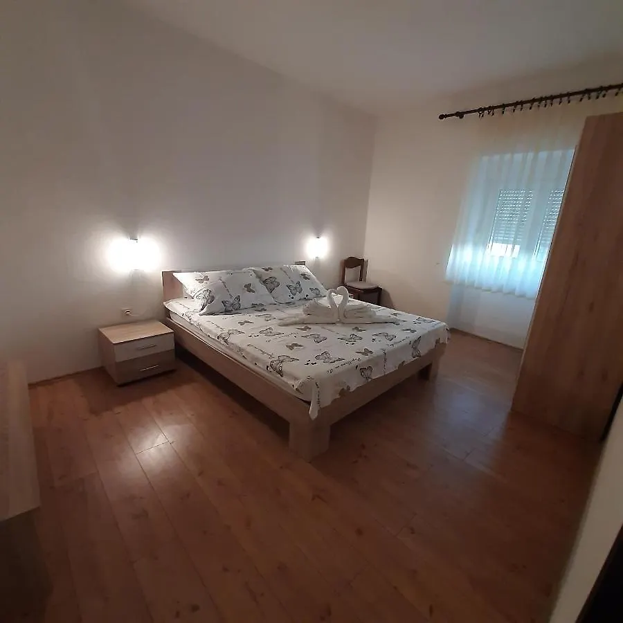 Apartments Kaic 1045 Pula Croatie